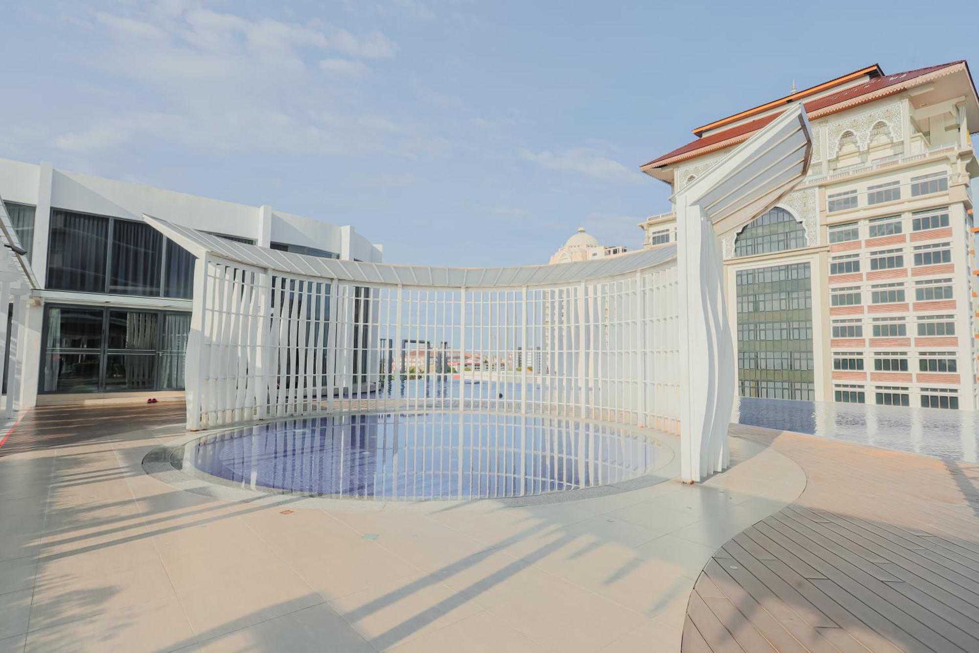 Aaira Troika Residence,Кота Бару Екстериор снимка